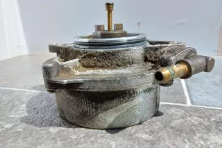 057145100, 09T16772137 , art9225801 Насос вакуумный Audi A4 B8 Арт 9225801, вид 1