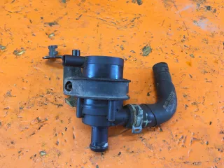 1K0121093AD  Насос антифриза дополнительный Volkswagen Golf 6 Арт 1008920v8, вид 2