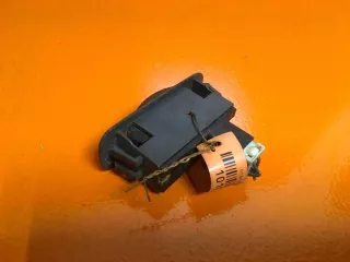   Кнопка стеклоподъемника переднего правого Mitsubishi Carisma Арт 1010101, вид 2