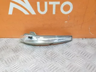 A0999067401, A3170440 повторитель поворота на зеркале Mercedes C W205 Арт 252106PM, вид 1