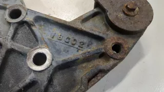 TAU100220 Кронштейн КПП Land Rover Freelander 1 Арт 8737628, вид 2