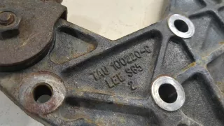 TAU100220 Кронштейн КПП Land Rover Freelander 1 Арт 8737628, вид 4