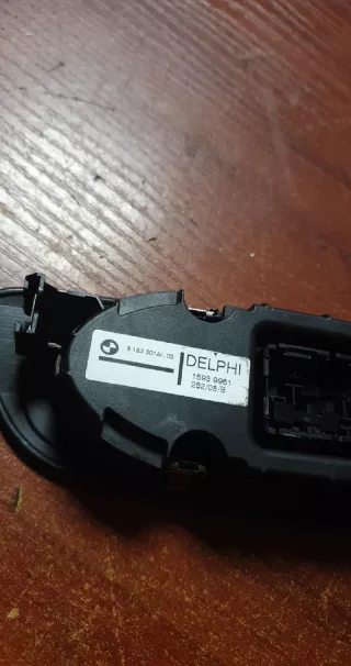 9163001 , art648641 Кнопка стеклоподъемника переднего левого BMW 1 E81/E82/E87/E88 Арт 648641, вид 3