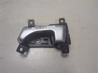 826103U000 Ручка внутренняя передняя левая Kia Sportage 3 Арт 8758156, вид 1