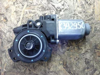 834602S000 Моторчик стеклоподъемника задний правый Hyundai IX35 Арт AK392950, вид 1