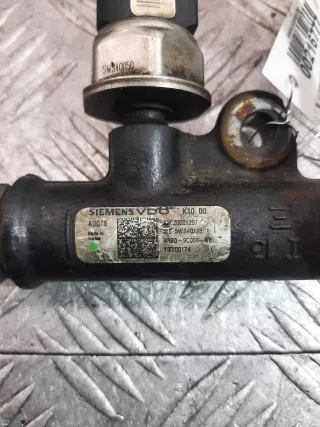 4R8Q9C066AE Топливная рампа Jaguar S-Type Арт 00216777, вид 2