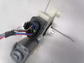 51337455082 Моторчик стеклоподъёмника передний левый BMW 5 G30/G31 Арт Z324724, вид 2