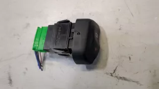 7700432970 Кнопка открытия дверей (бесключевой доступ) Renault Scenic RX4 Арт 8779754