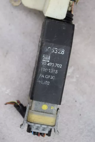 90532430,90493702 замок двери передней правой Opel Astra F Арт A13-29-22-1, вид 3