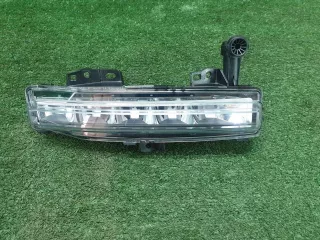 M8E215200AC ПТФ правая Land Rover Range Rover 5 Арт 0000006039639, вид 1