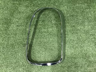 63217385428 Накладка фонаря правая MINI COUNTRYMAN F60 Арт 0000005965779, вид 1