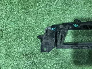 8W6807771 Кронштейн решетки радиатора Audi A5 (S5,RS5) 2 Арт 0000006108991, вид 12