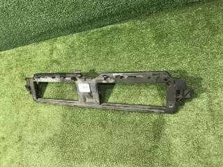 8W6807771 Кронштейн решетки радиатора Audi A5 (S5,RS5) 2 Арт 0000006108991, вид 3