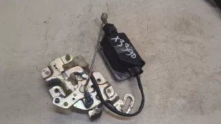 8300004684 Замок крышки багажника Mazda Bongo Арт 8834081