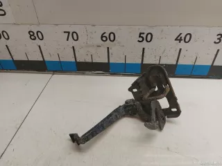 8D0823480B VAG Крючок капота Audi A4 B5 Арт E90292657, вид 3