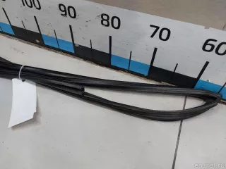 6814105030 Toyota Уплотнитель стекла двери Toyota Avensis 2 Арт E60570591, вид 6