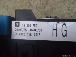13206759 GM Блок предохранителей Opel Zafira B Арт E12136395, вид 3