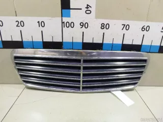 2088800085 Mercedes Benz Решетка радиатора Mercedes E W210 Арт E14486636
