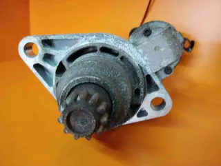 0AM911023T  Стартер Volkswagen Jetta 6 Арт 01018724v5, вид 2