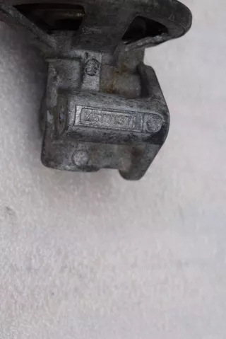 K5T7137 Клапан EGR Mazda 626 GE 2.0л Арт C42-17-56-1, вид 3