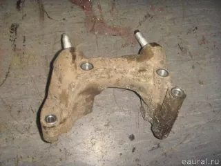  Кронштейн двигателя правый Ford Tourneo 1.8л Арт E7612919