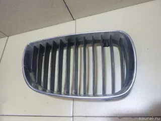 51137128614 BMW Решетка радиатора правая BMW 1 E81/E82/E87/E88 Арт E100321358, вид 3