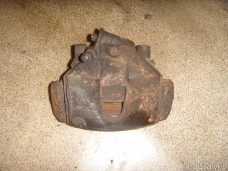  Суппорт тормозной передний правый Ford Tourneo Арт E12035943