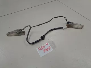 8127042060 Комплект фонарей подсветки номерного знака Toyota Rav 4 3 Арт ZAP329870, вид 1