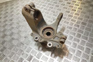AV613K170 , art9561544 Ступица передняя правая Ford Focus 3 restailing Арт 9561544, вид 1