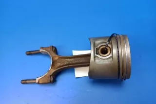EAC6250, F41140C , art8710095 Поршень Jaguar XJS Арт 8710095, вид 1