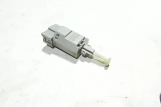 GA2C6649Y , art2869879 Выключатель концевой (концевик) Mazda MPV 2 Арт 2869879, вид 1