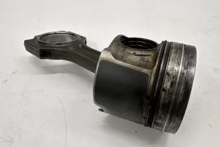 art9533700 Поршень BMW 5 G30/G31 Арт 9533700