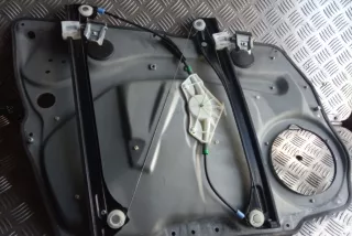 1697203079 , art702666 Молдинг двери передней правой Mercedes B W245 Арт 702666, вид 1