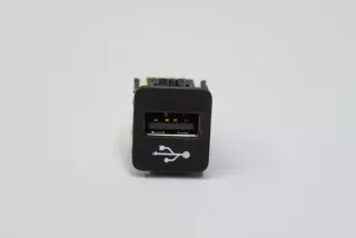 745580 , art9626781 Разъем AUX / USB BMW 5 G30/G31 Арт 9626781, вид 1
