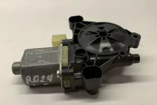 8W0959812 , art3169068 Моторчик стеклоподъемника задний правый Audi A4 B9 Арт 3169068, вид 1