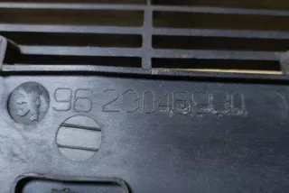9629046980 , art11064120 Заглушка (решетка) в бампер передний Peugeot 406 Арт 11064120, вид 1