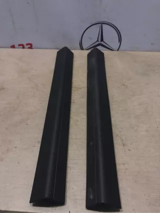a2046860036, 2046860036, 2046860136 Накладка порога Mercedes C W204 Арт 11305, вид 1
