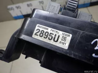 95202895 GM Блок предохранителей Opel Antara Арт E31336794, вид 6