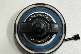 7350775, 7482906, 7483446 , art11316393 Лючок топливного бака BMW 5 G30/G31 Арт 11316393, вид 2