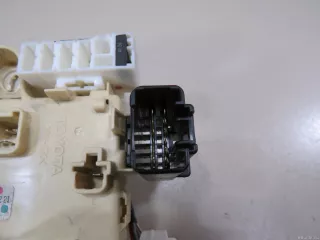 8267048040 Toyota Блок предохранителей Lexus RX 2 Арт E80584738, вид 4