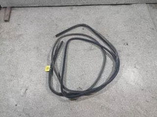  уплотнитель двери передней левой Mercedes G W461/463 Арт 46023065082, вид 1