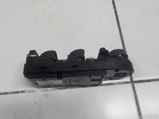 61319122111 BMW Блок управления стеклоподъемниками BMW 5 E60/E61 Арт E50694404, вид 2