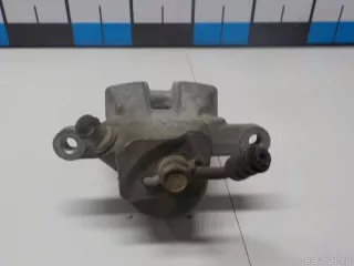 4783042060 Toyota Суппорт тормозной задний правый Toyota Rav 4 3 Арт E51293118, вид 3