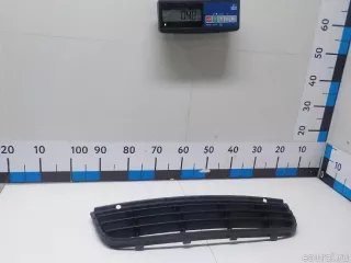 1K0853677C9B9 VAG Заглушка (решетка) в бампер передний Volkswagen Jetta 5 Арт E51823733, вид 1
