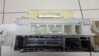 8273030340 Toyota Блок предохранителей Lexus GS 3 Арт E6975985, вид 3
