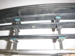 1K0853677C9B9 VAG Решетка в бампер центральная Volkswagen Golf 5 Арт E21091411, вид 4