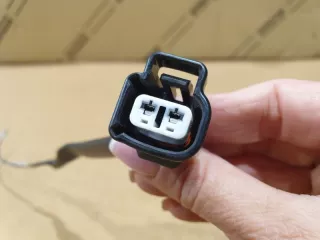 9098011068, 90980-11068, 8539752100, 85397-52100, 8539730400, 85397-30400 фишка датчика уровня жидкости в бачке омывателя Toyota Hilux 8 Арт DN167882, вид 4