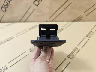 6472530080C0, 64725-06090, 6472530080C0, 64725-30080-C0, 6472530080, 64725-30080, 6472533100, 64725-33100 Ручка в обшивку пола багажника Toyota Camry XV30 Арт DN173896, вид 8
