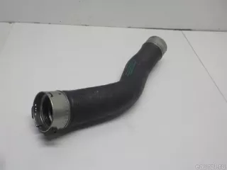13717612095 BMW Патрубок интеркулера BMW 5 F10/F11/GT F07 Арт E41068557, вид 1