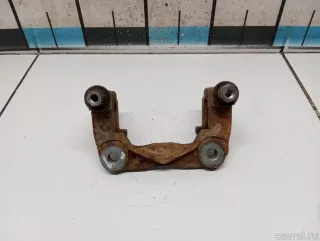 4782242070 Toyota Скоба суппорта заднего левого Toyota Rav 4 3 Арт E31472191, вид 2